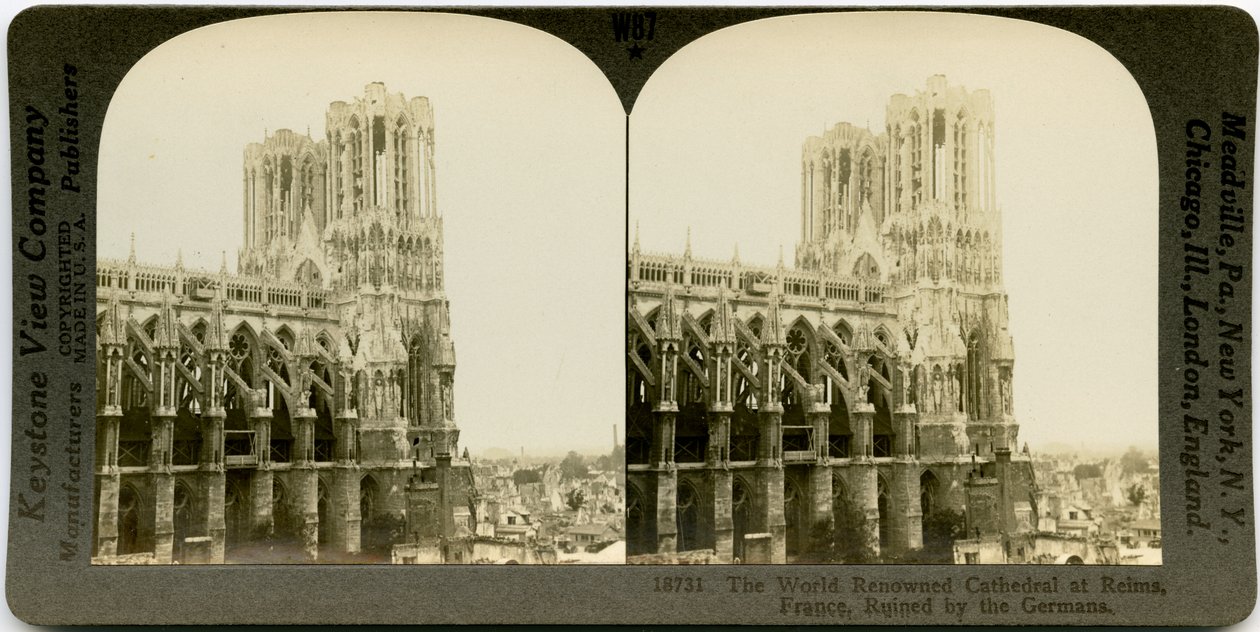 De Wereldberoemde Kathedraal van Reims, Frankrijk, Verwoest door de Duitsers door Keystone View Company