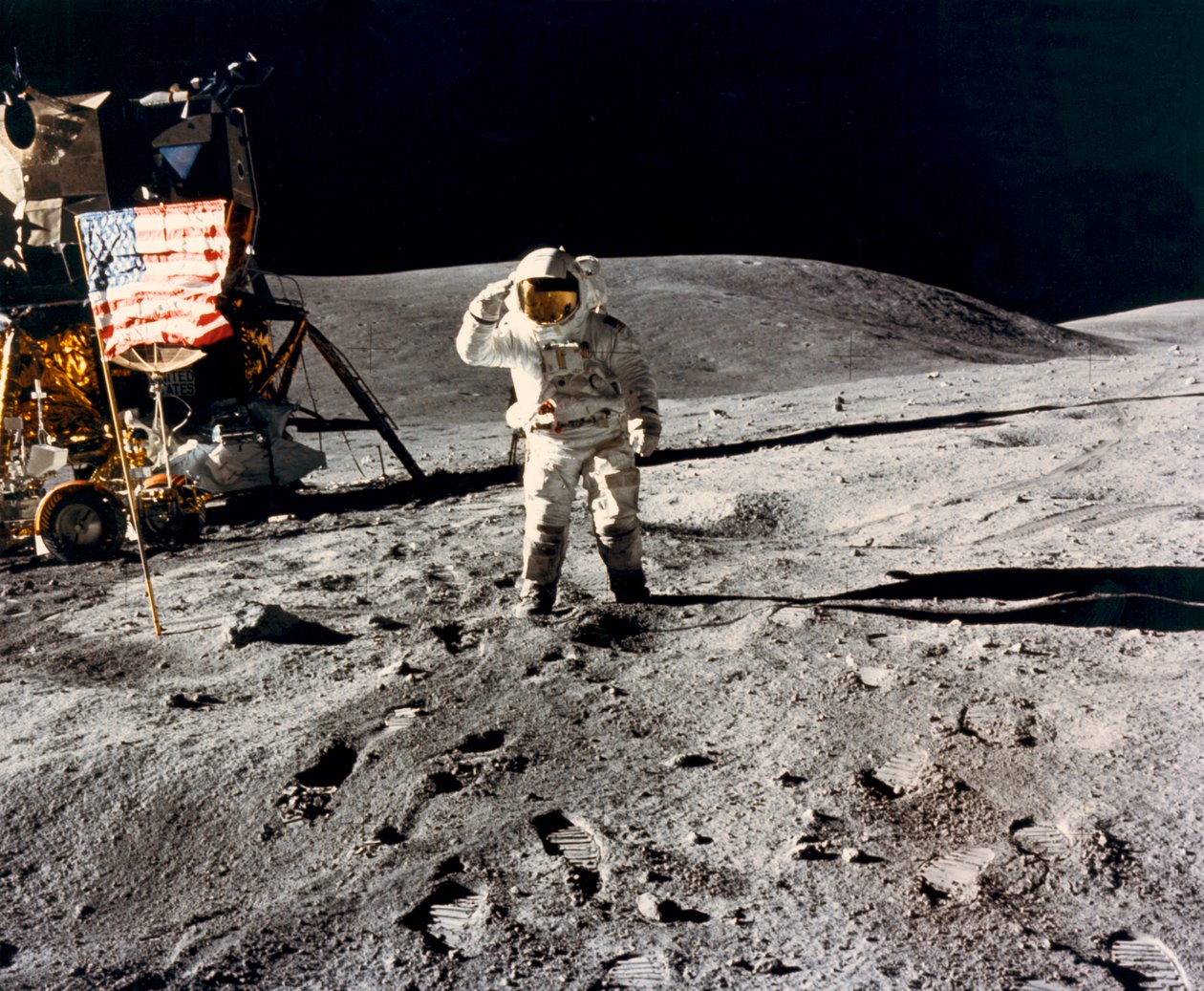 Lunar Flag Salute door Unknown