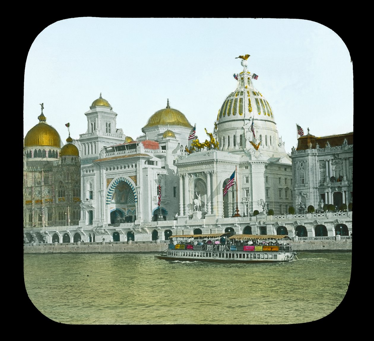 Parijs Expositie: Quai des Nations, het Ottomaanse Paviljoen en het Amerikaanse Paviljoen, 1900 door French Photographer