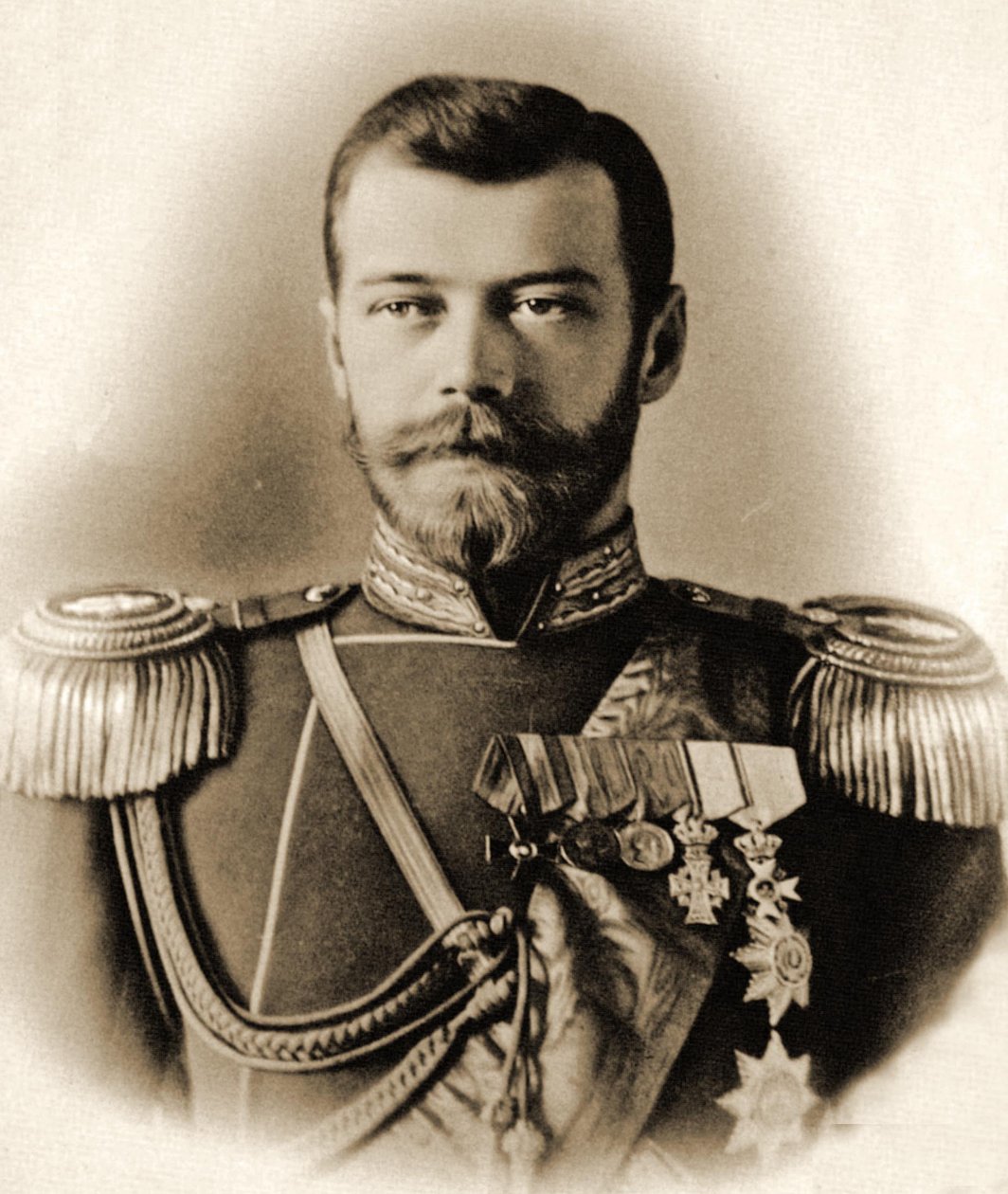 Portret van Tsaar Nicolaas II (1868-1918) 1898 door A. Pasetti Photo Studio