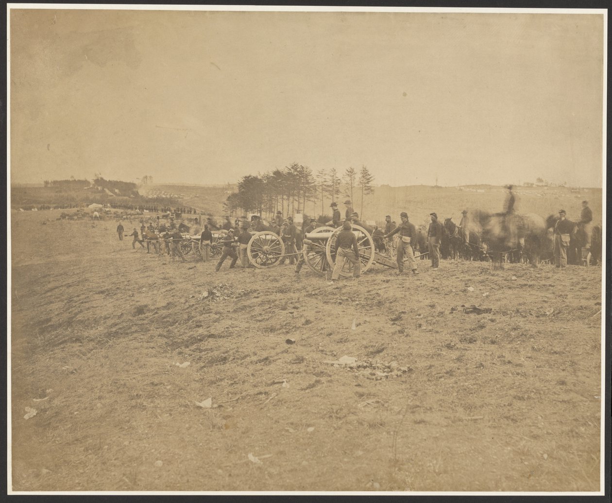 [Eerste batterij van Connecticut, bij Fredericksburg]. door A.J. Russell