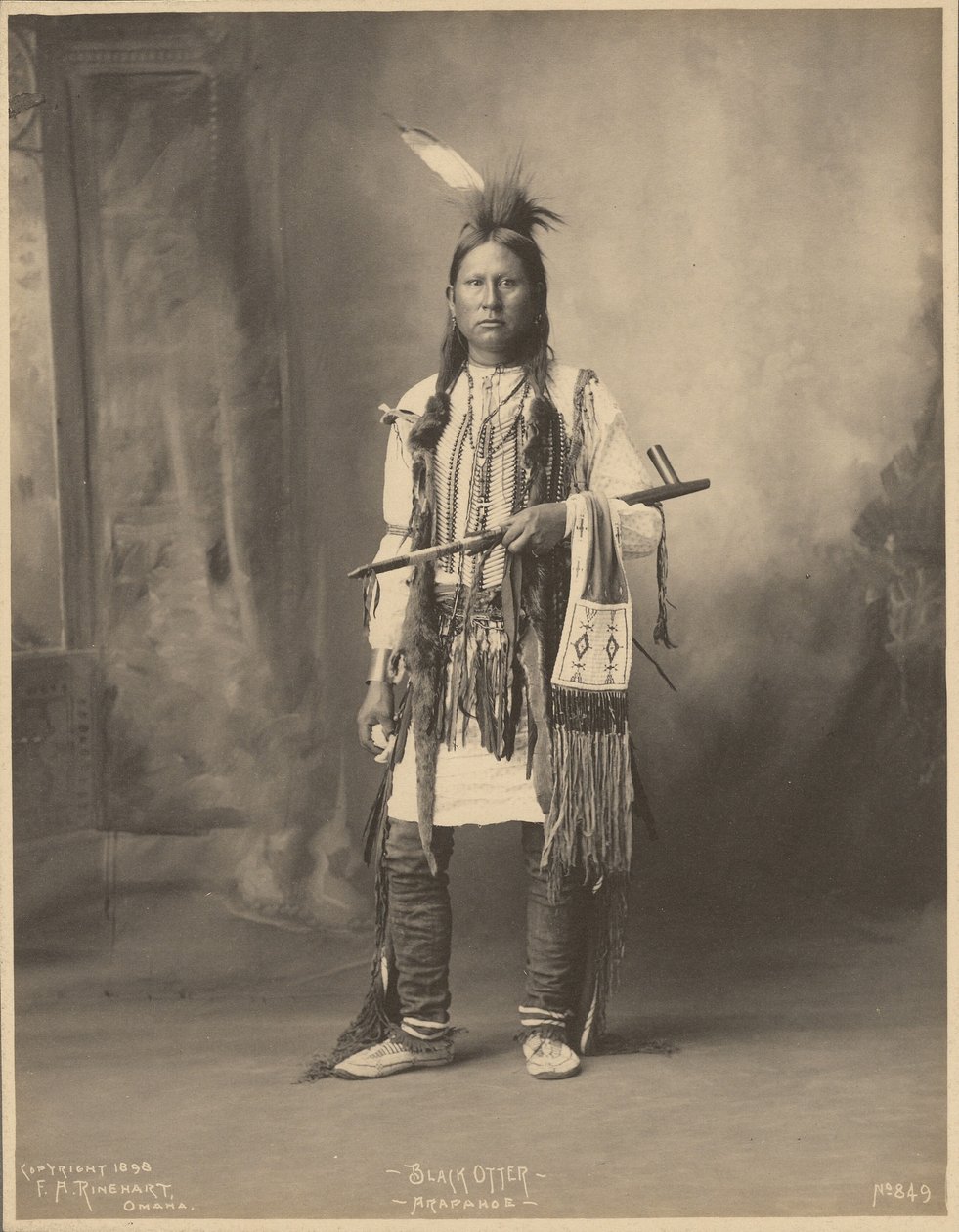 [Zwarte Otter, van het Arapaho-volk]. door Adolph F. Muhr