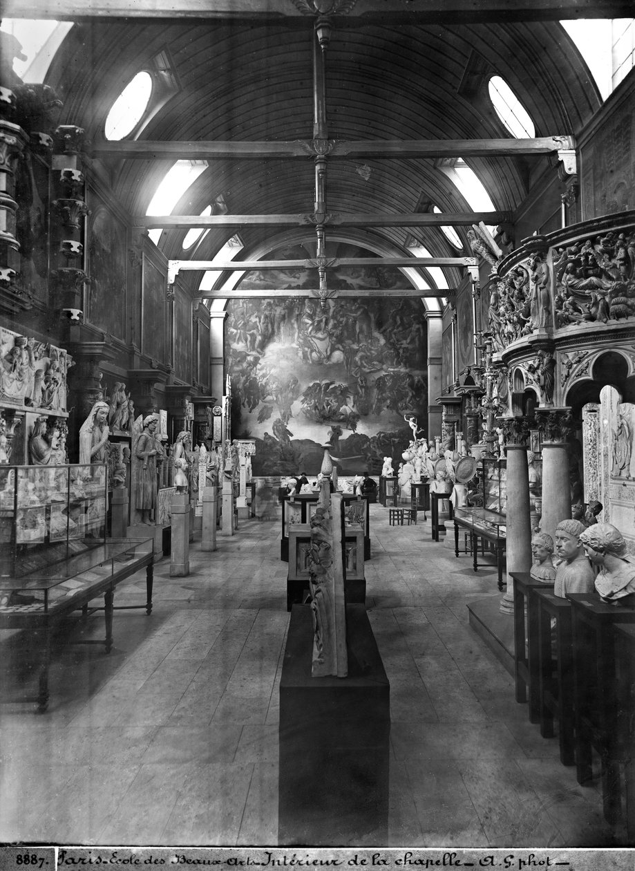 De kapel van de Ecole Nationale Superieure des Beaux-Arts, c.1890-99 door Adolphe Giraudon