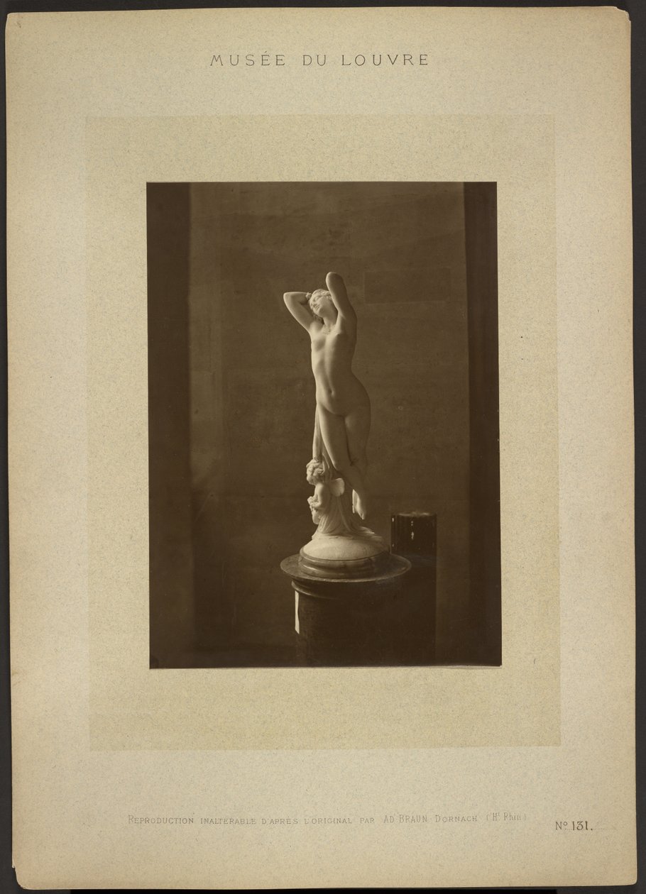 [Cupido en Psyche door Pradier / Musee Louvre]. door Adolphe Braun