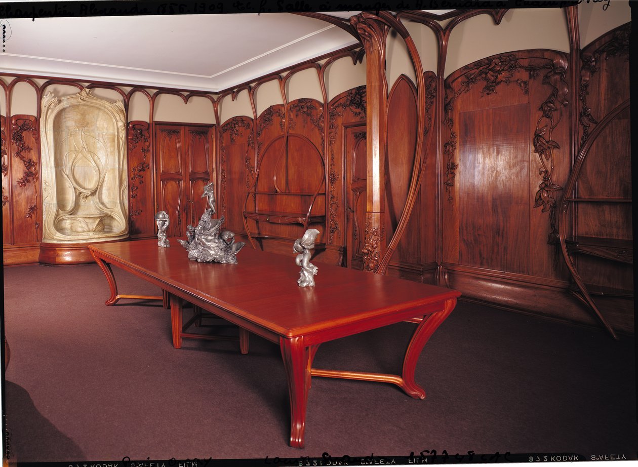 Eetkamer van Adrien Benard (1846-1912), in Champrosay, 1900-01 door Alexandre Charpentier