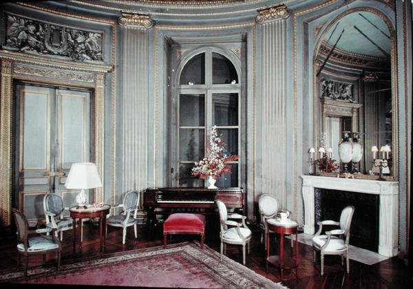 Uitzicht op de salon door Alexandre Theodore Brongniart