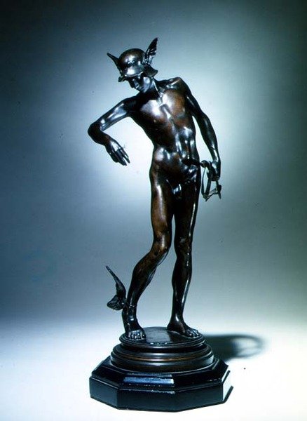 Perseus bewapent zich door Alfred Gilbert