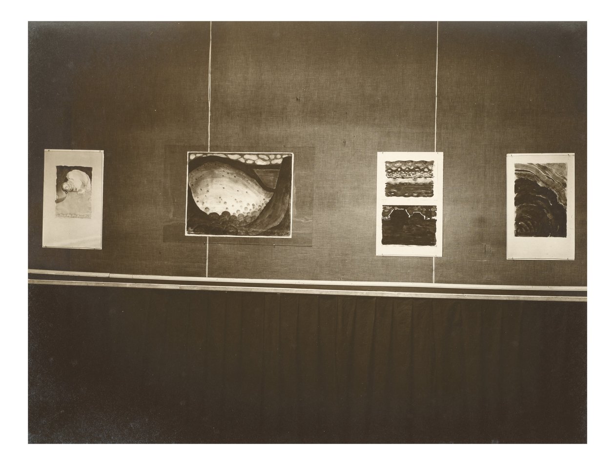 Hoofdkamer - Muur naar rechts door Alfred Stieglitz