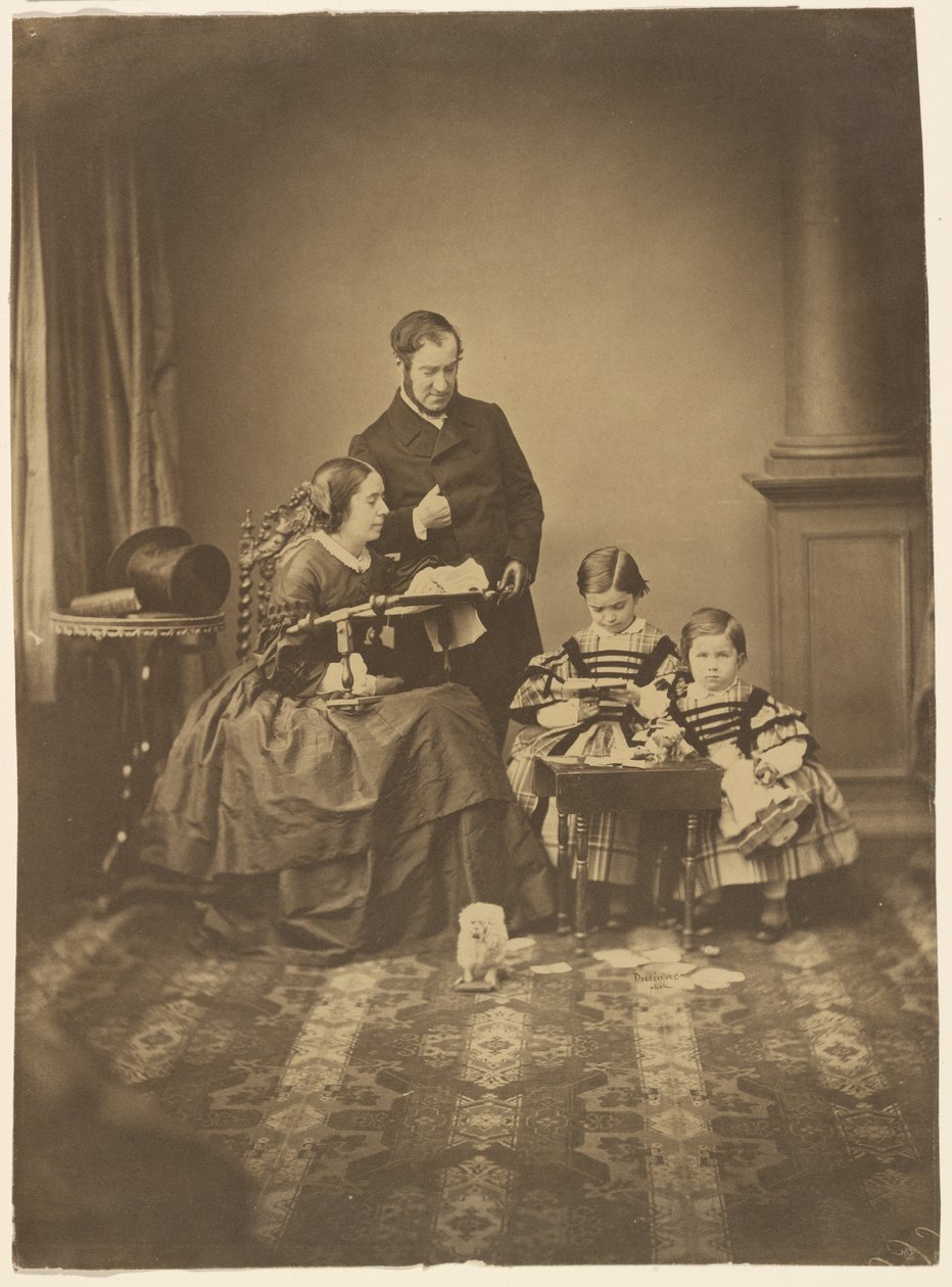 [Familieportret]. door Andre Adolphe Eugene Disderi