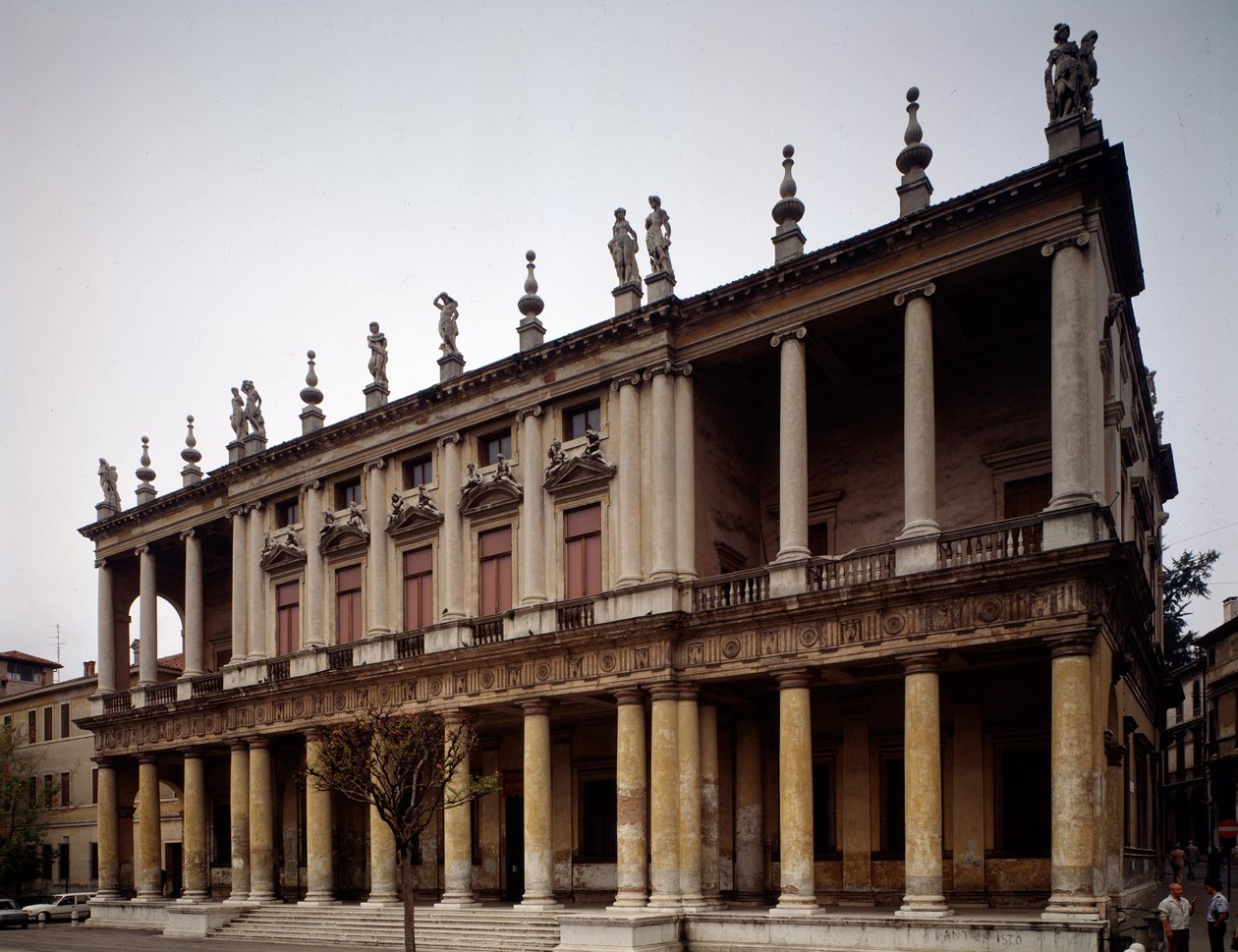Gevel van het Chiericati paleis. door Andrea Palladio