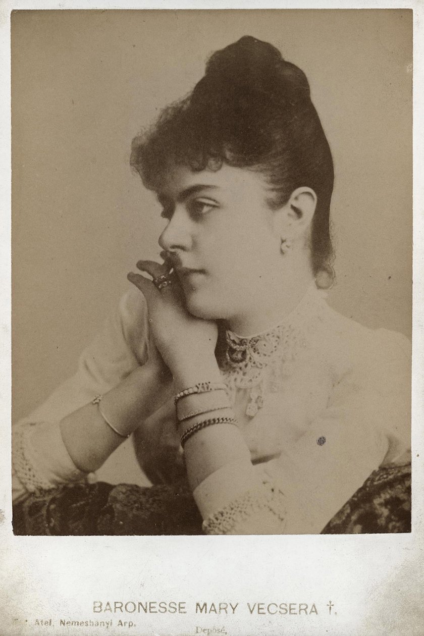 Baronesse Mary Vetsera (1871-1889), Anoniem door Anonymous Anonymous