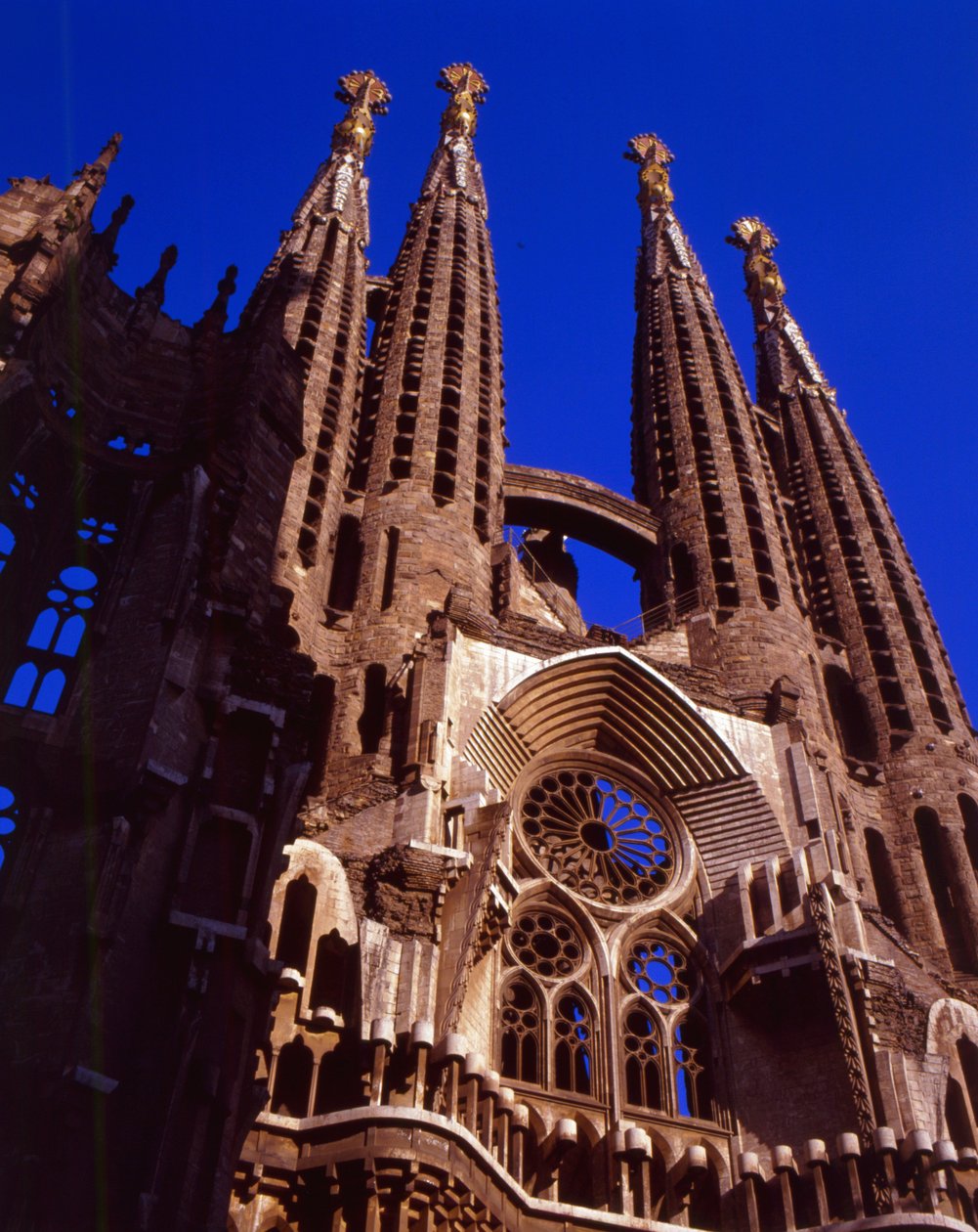 Uitzicht op de gevel door Antonio Gaudi