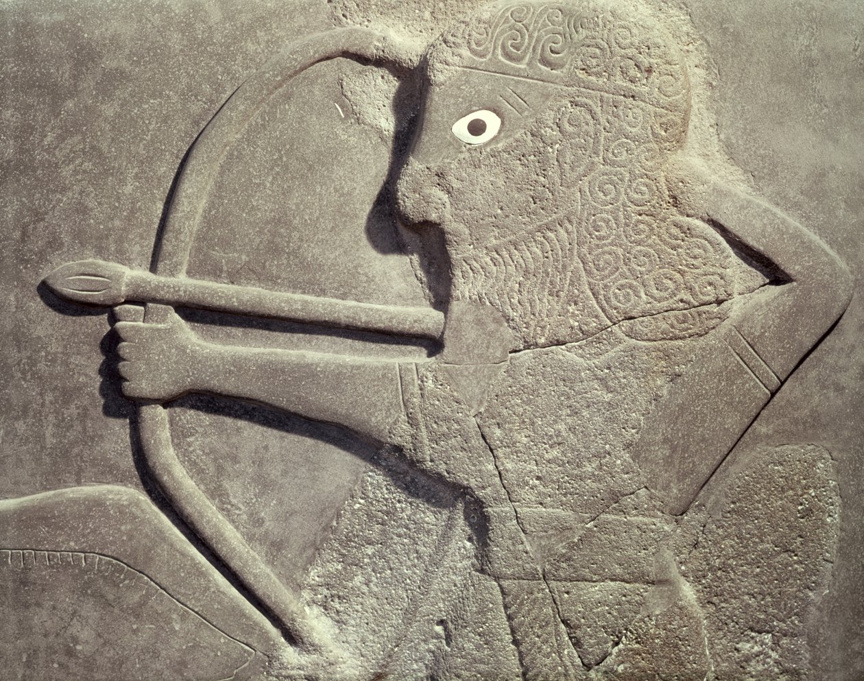 Reliëf dat een jager toont, uit Tell-Halaf, Syrië (detail) door Assyrian