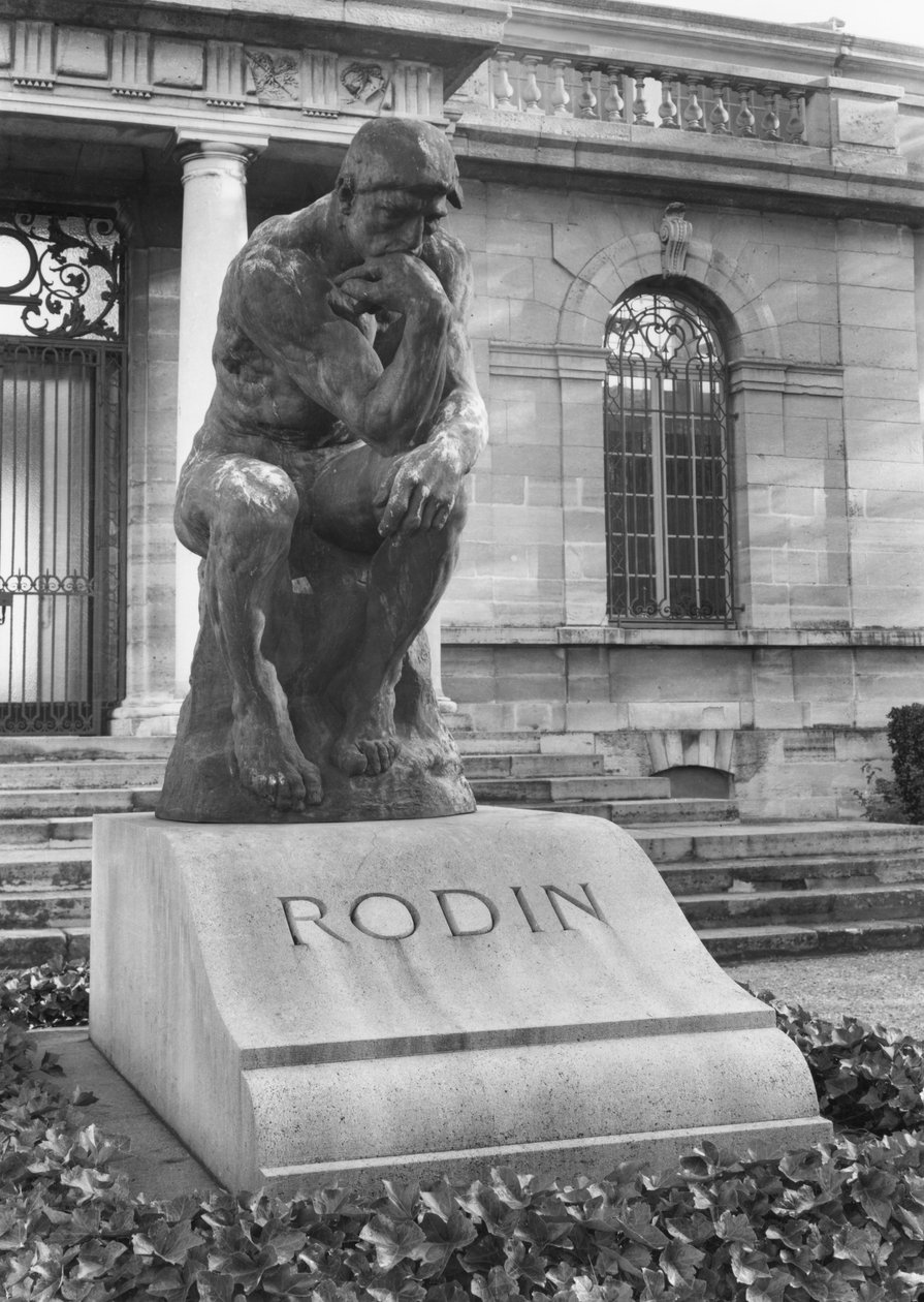 Standbeeld van de Denker op het graf van Auguste Rodin in het park van Villa des Brillants (marmer) door Auguste Rodin