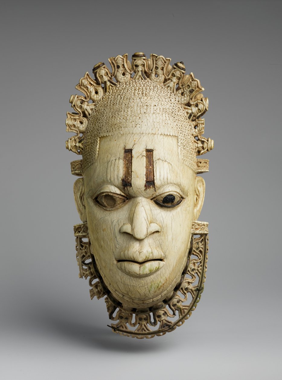 Iyoba (Koningin Moeder) Hanger Masker door Benin Benin