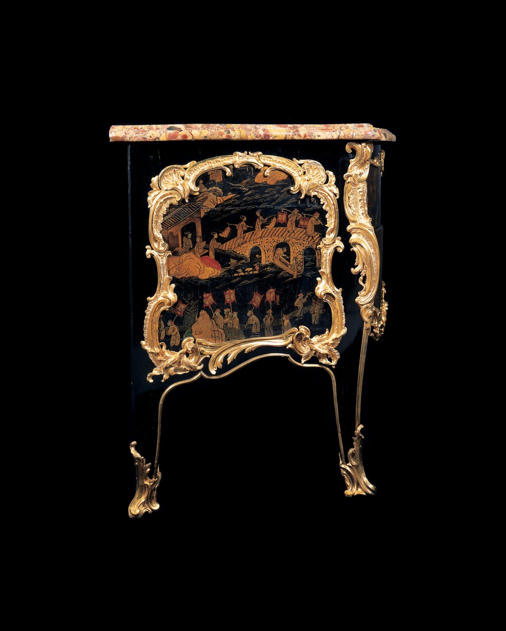 Een Louis XV commode door Bernard van Risenburgh II