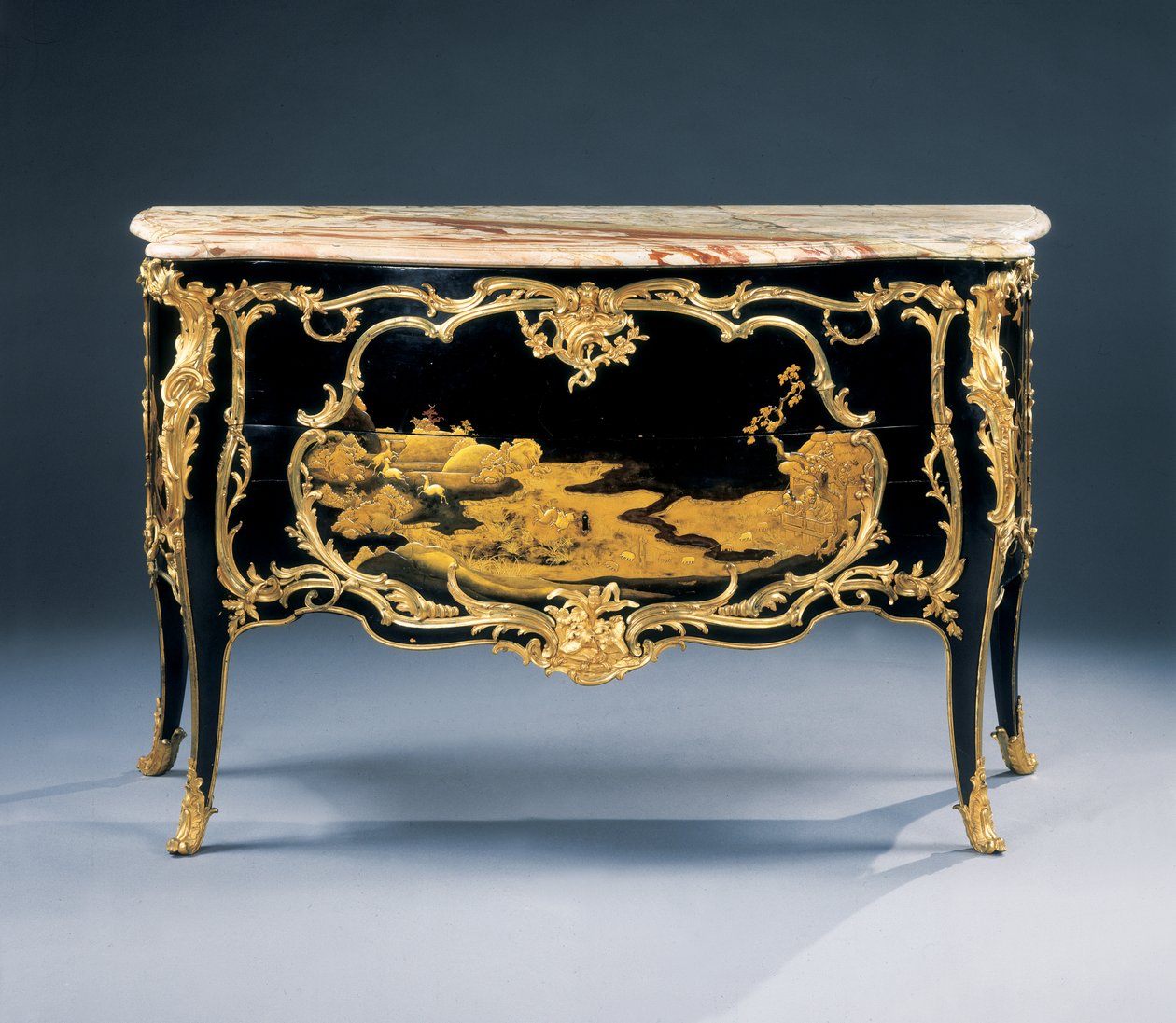 Commode door Bernard van Risenburgh II