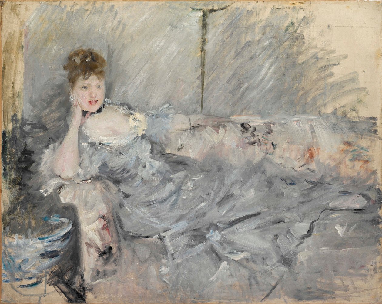 Vrouw in grijs liggend door Berthe Morisot