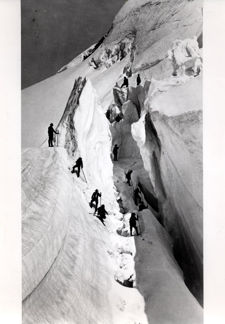 Klimmers die de Mont Blanc beklimmen, c.1860 door Bisson Freres Studio