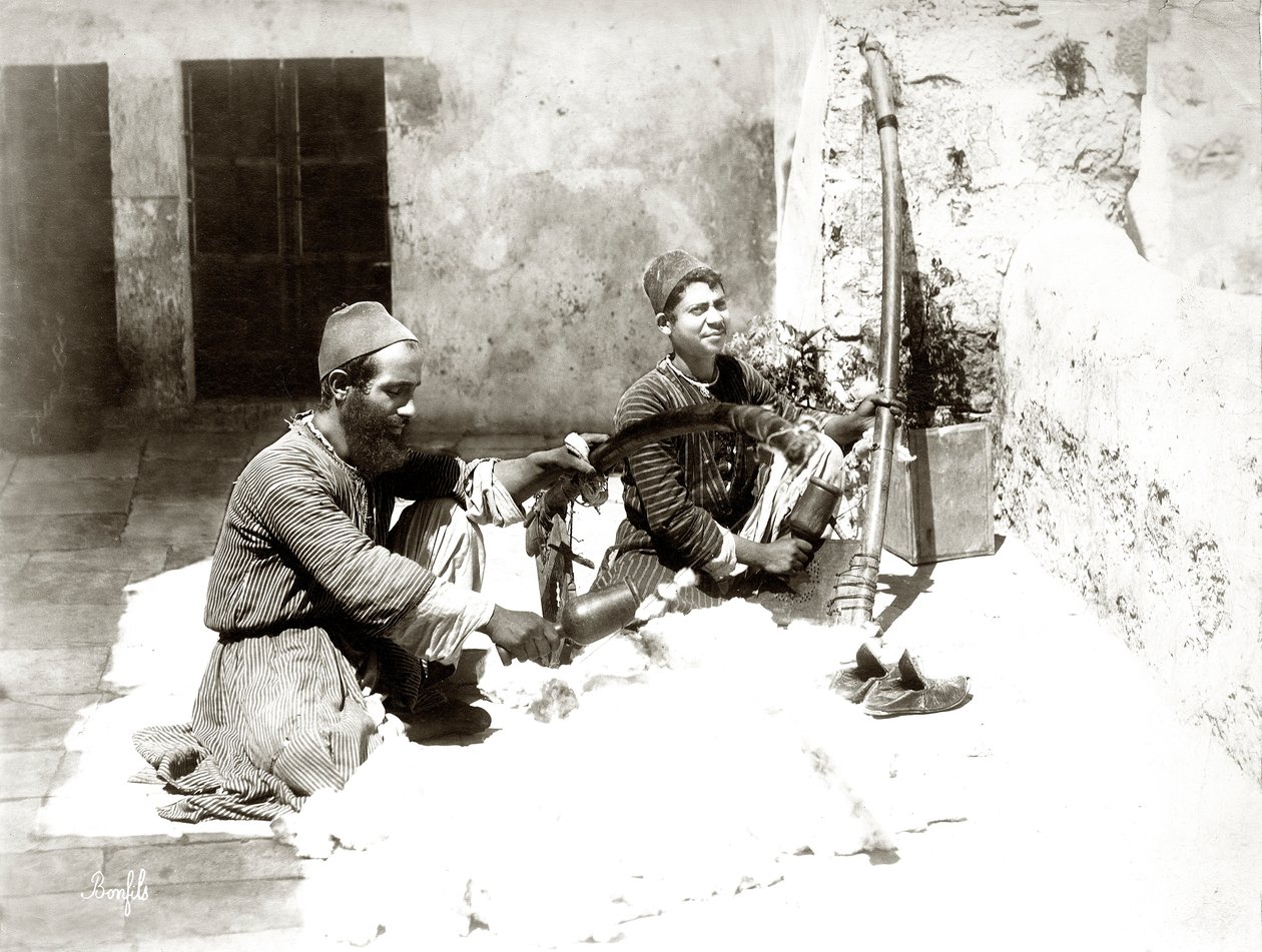 Wolkaarders in Jeruzalem, ca. 1867-81 door Bonfils Studio