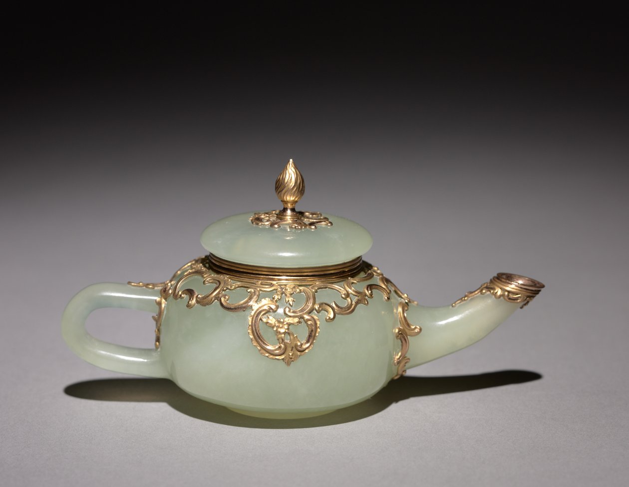 Miniatuur theepot, ca. 1896 door Carl Fabergé