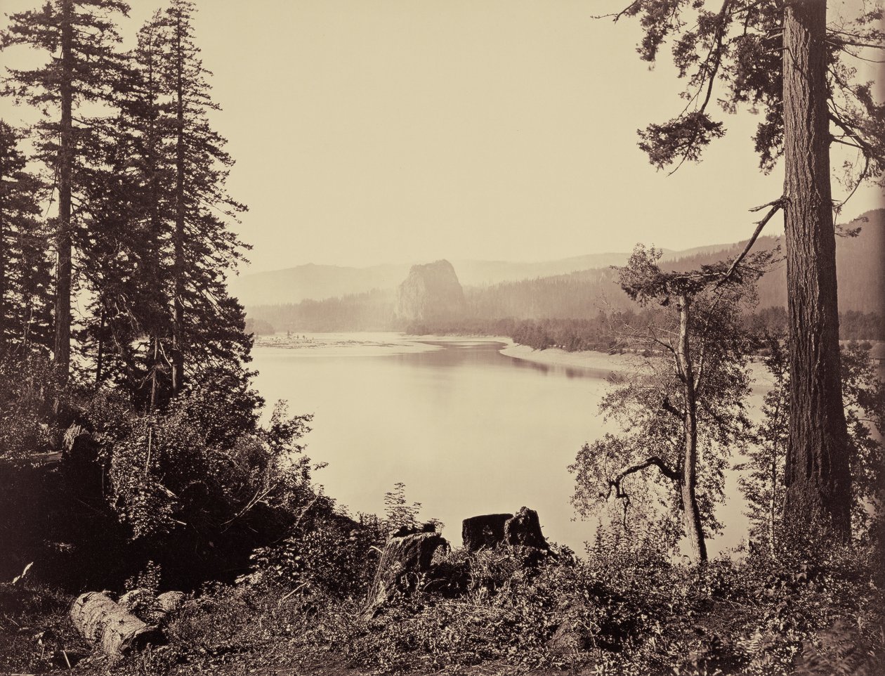Castle Rock, Columbia River door Carleton E. Watkins