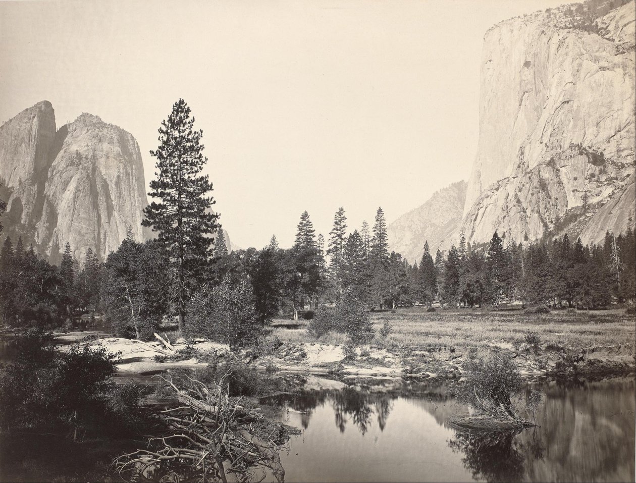Door de Vallei, Yosemite, Cathedral Rocks, El Capitan, Yosemite door Carleton E. Watkins