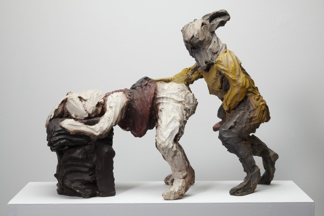 Flopsy, 2009 (Jesmonite, verf) door Cathie Pilkington