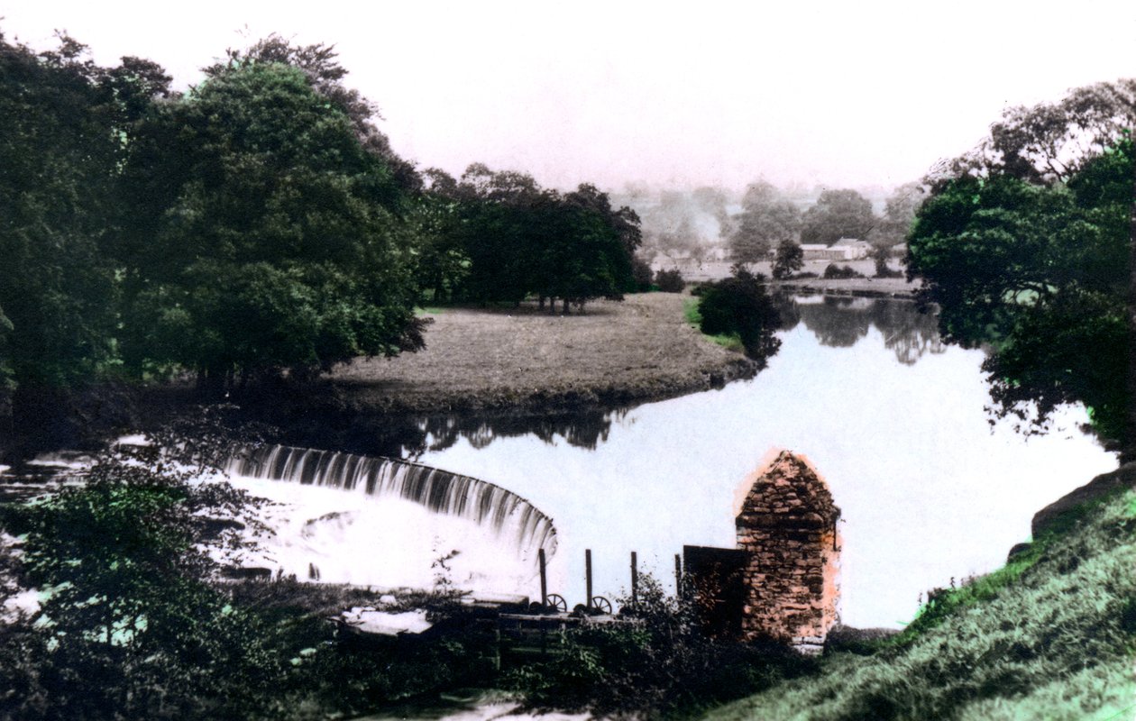 De Riddle-vallei bij Clitheroe, Lancashire, 1926 door Cavenders Ltd