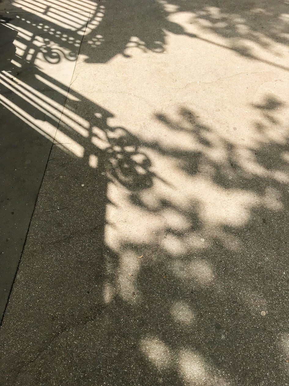 Compositie - Schaduwen, 2019 (foto) door Cécile Jamet