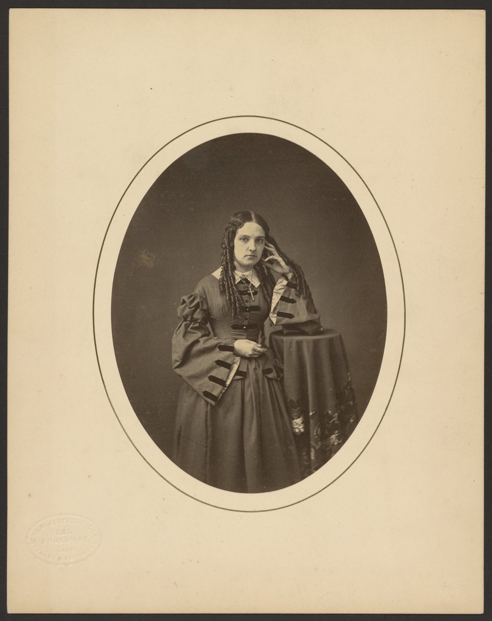 [Portret van een vrouw]. door Charles DeForest Fredricks