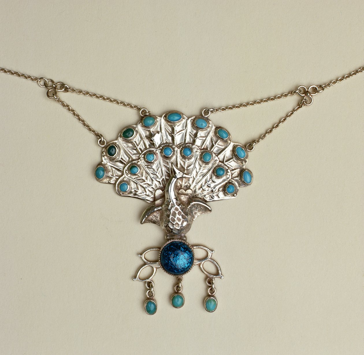 Ketting, ca.1913 door Charles Robert Ashbee