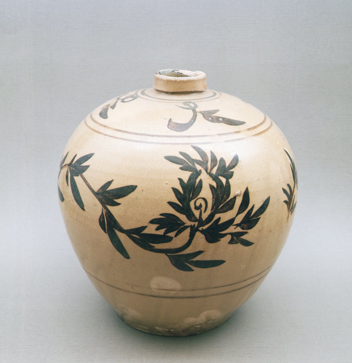 Buff geglazuurde fles, Sung-dynastie, 960-1279 door Chinese School