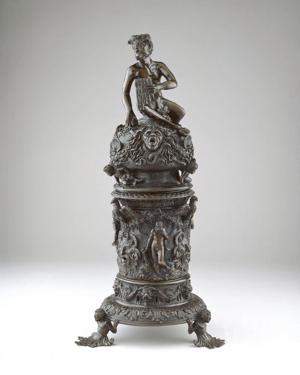 Parfumbrander, ca. 1530-40 door Desiderio da Firenze