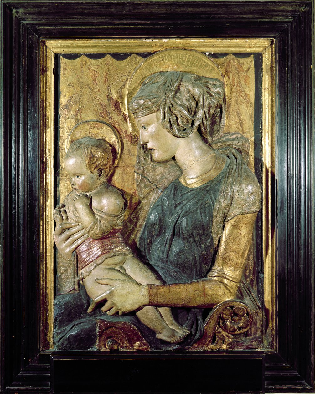 Madonna en Kind (polychroom marmer) door Donatello