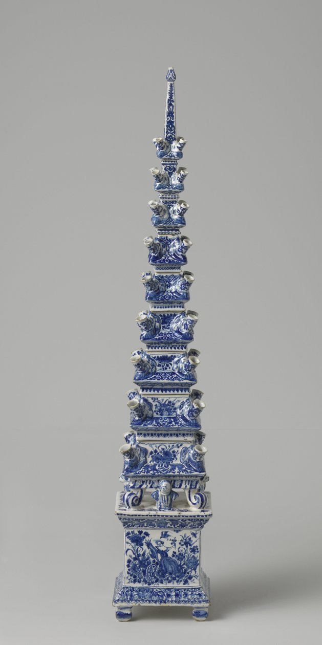 Bloemenpiramide, c.1710-20 door Dutch School