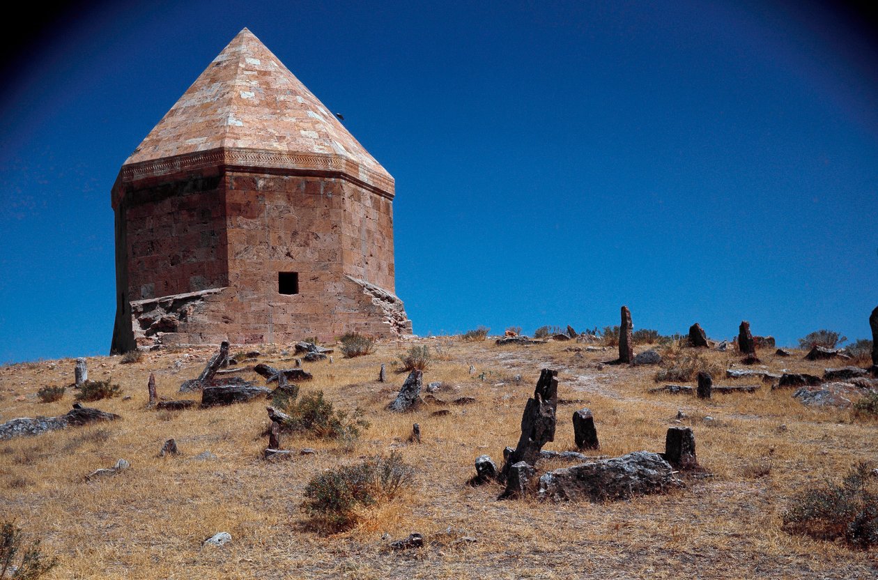Anoniem mausoleum op de oude begraafplaats door Dynasty Seljuq