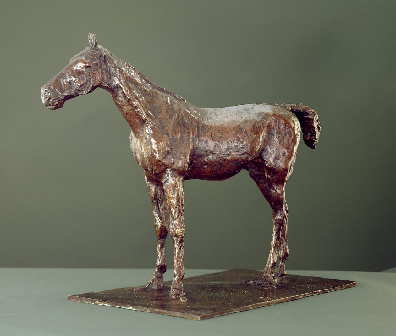 Staand Paard (brons) door Edgar Degas
