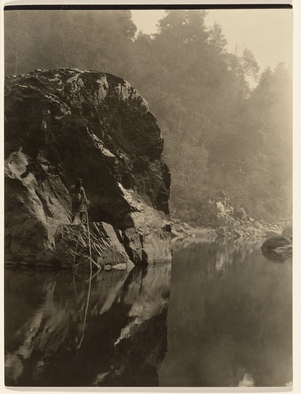 Quiet Waters - Wetchepeck door Edward S. Curtis