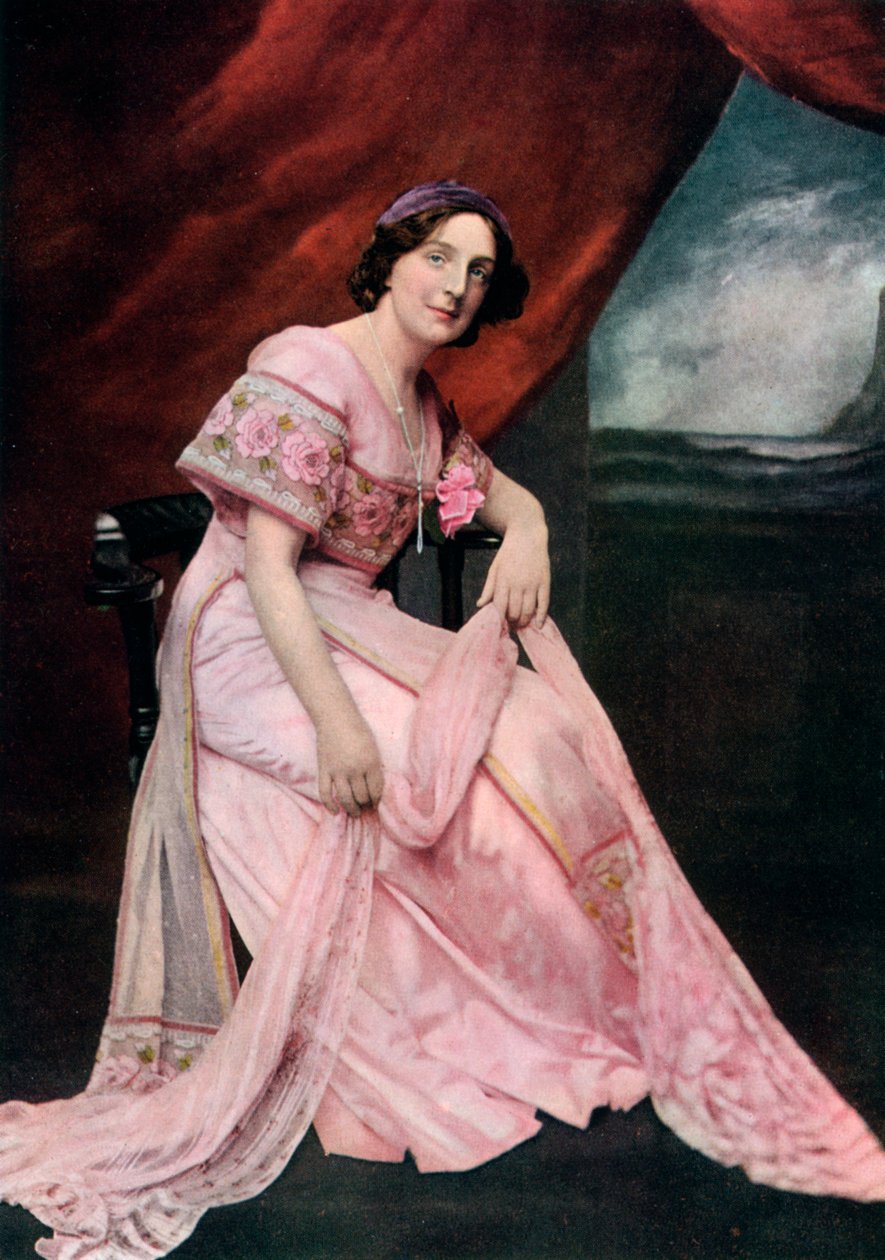 Edith Clegg, 1911-1912 door Elliott and Fry
