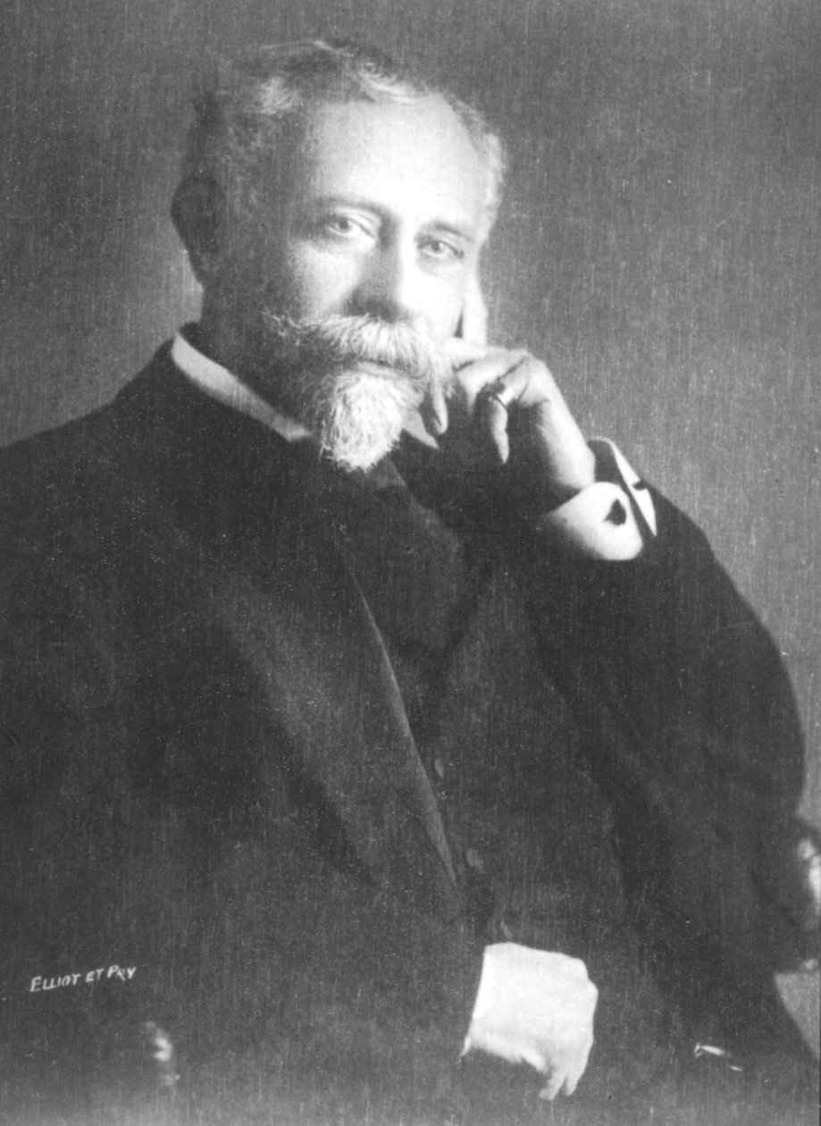 Paul Cambon, ca. 1893 door Elliott and Fry