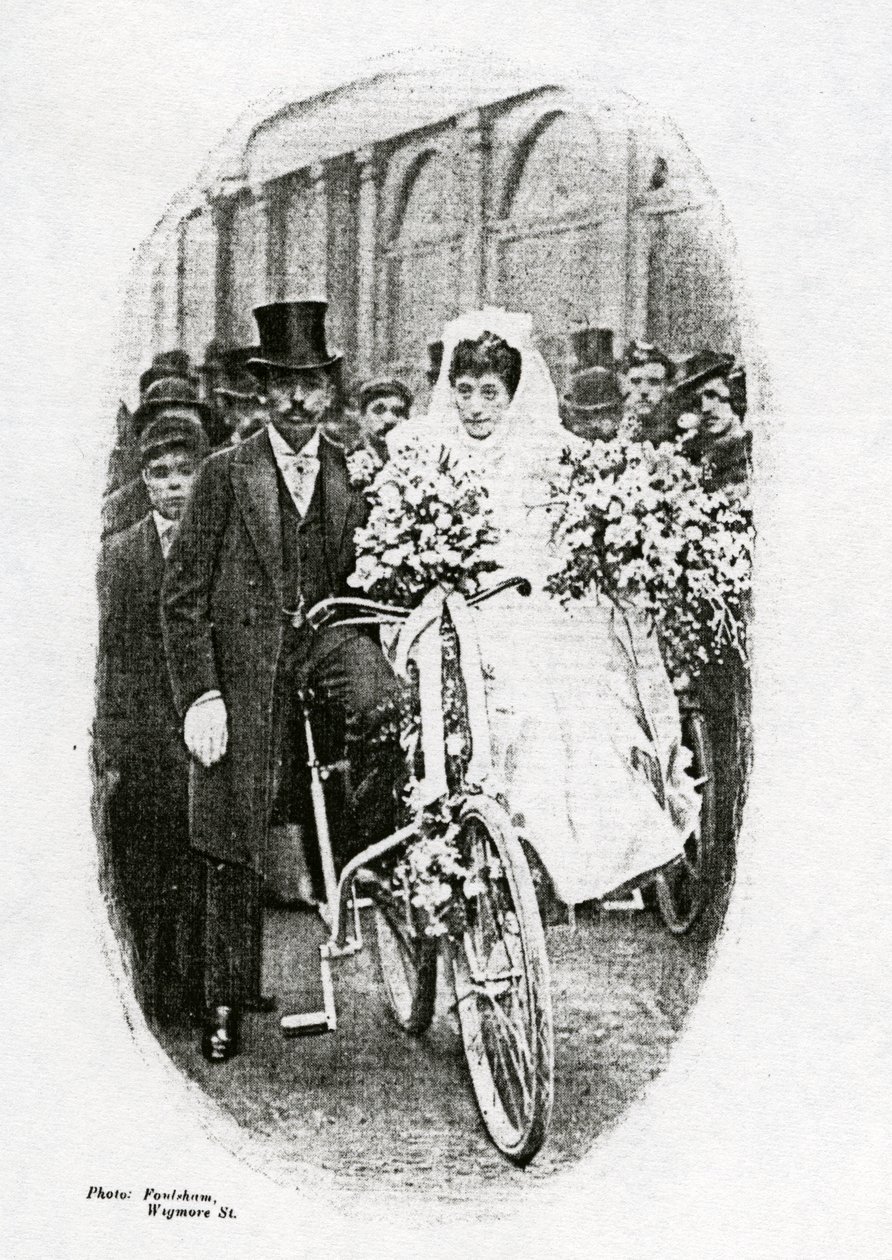 Een fietsbruiloft door English Photographer