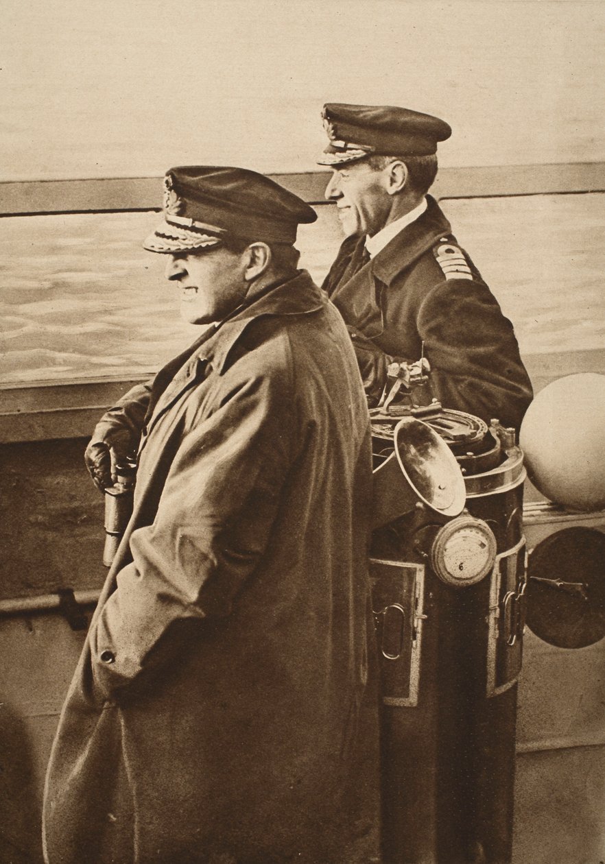 Admiraal Beatty, met vlag-kapitein Chatfield, kijkt naar de overgave van de Duitse vloot, 1918 (sepia foto) door English Photographer