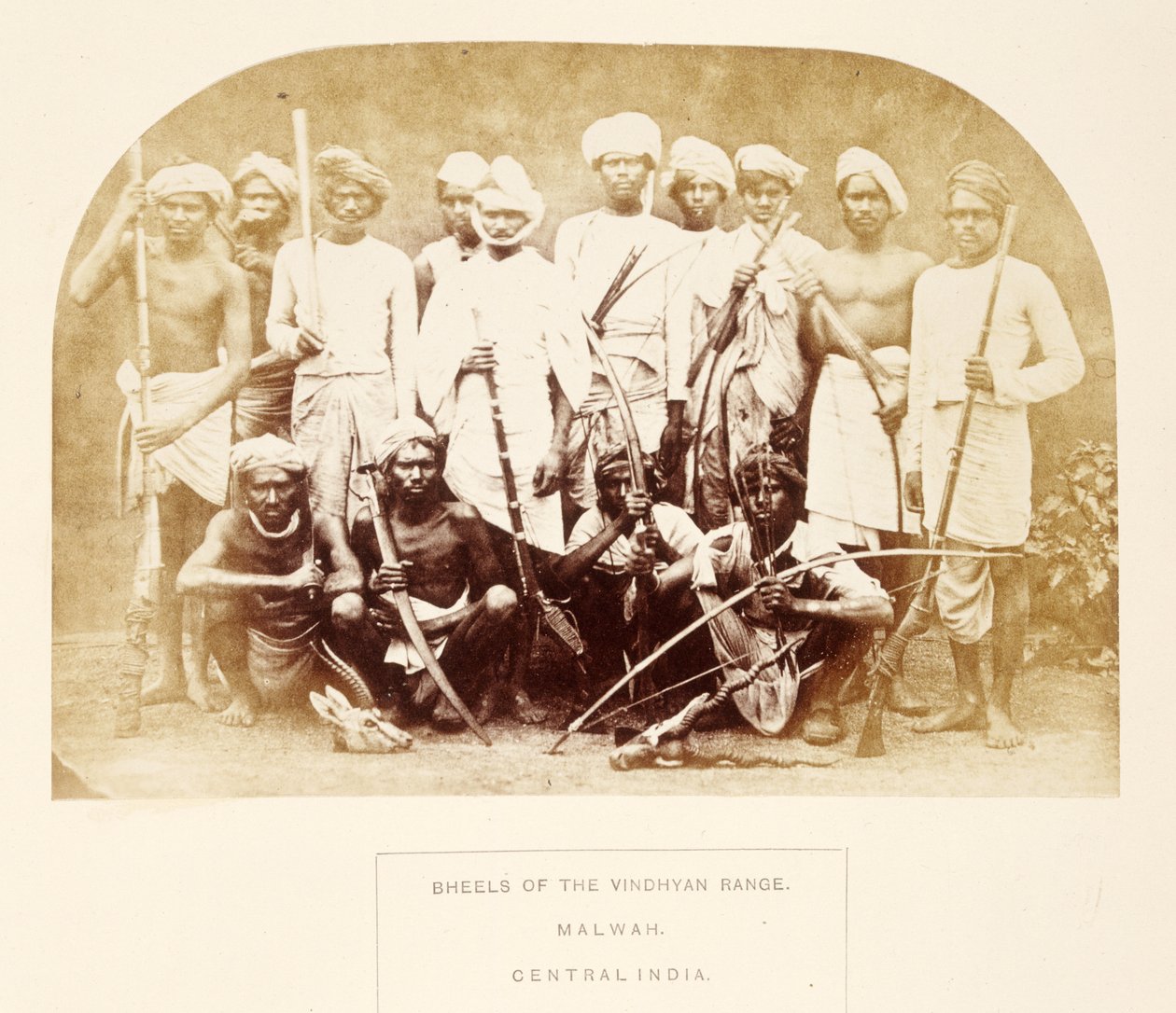 Bheels van de Vindhyan Range, Malwah, Centraal India, uit Het Volk van India, door J. Forbes Watson, gepubliceerd 1868 door English Photographer