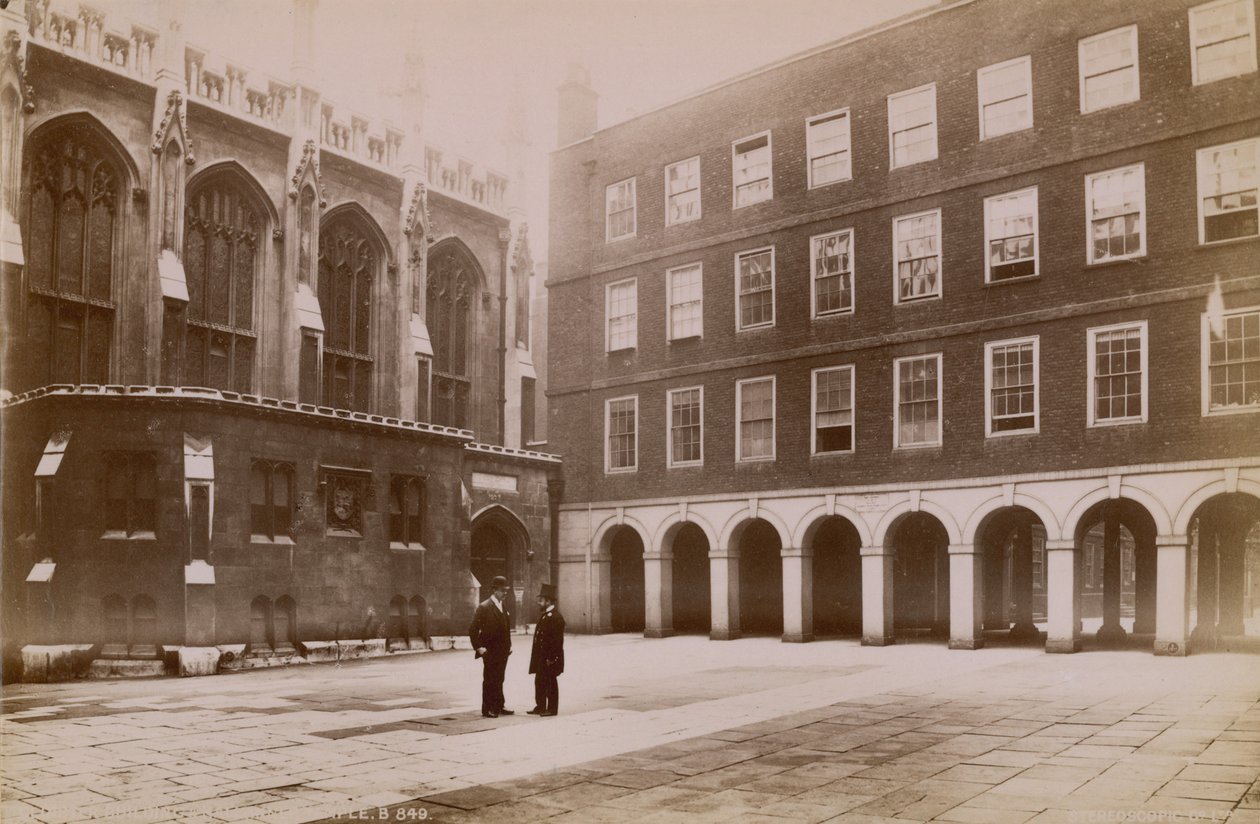 Ansichtkaart met het Cloister Building en de Inner Temple door English Photographer