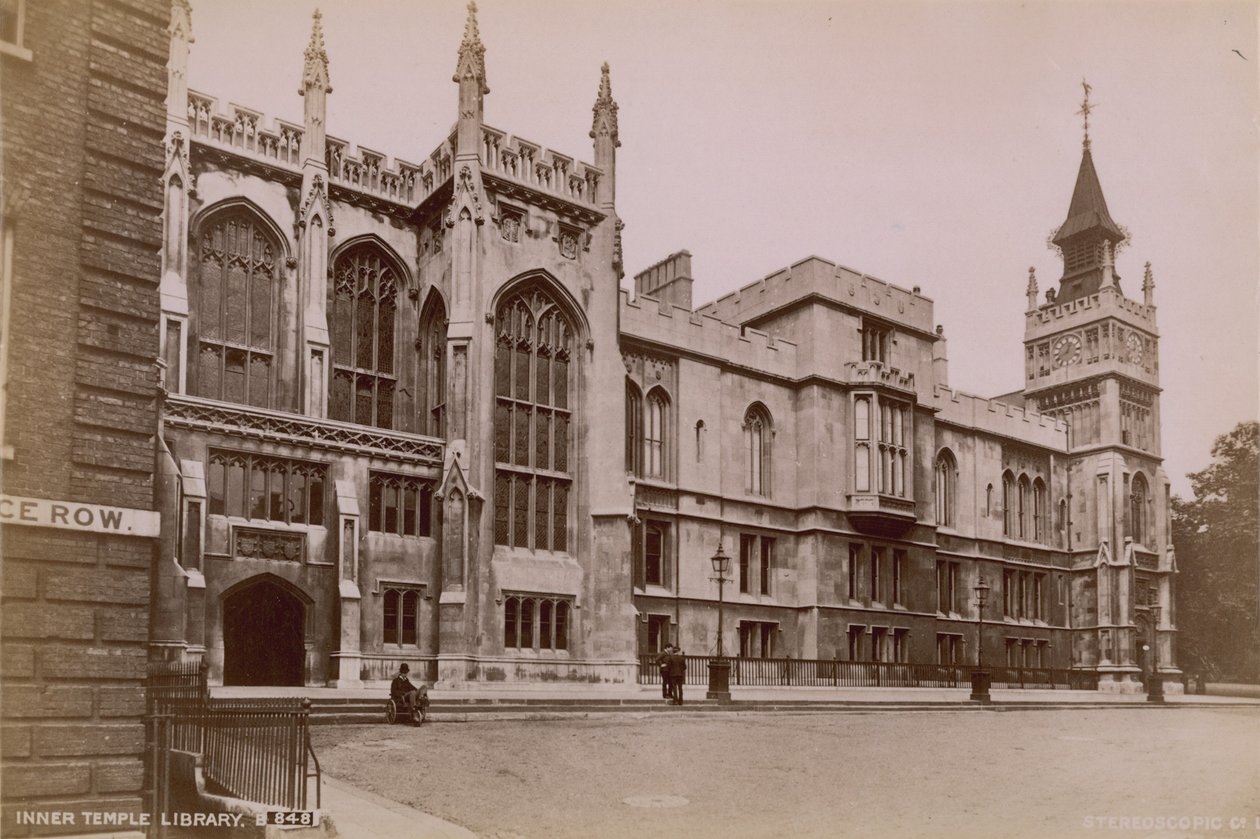 Ansichtkaart met de Inner Temple Library door English Photographer