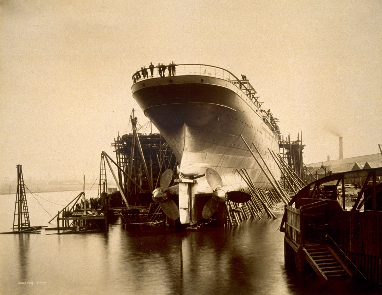 RMS Campania, 1892 door English Photographer