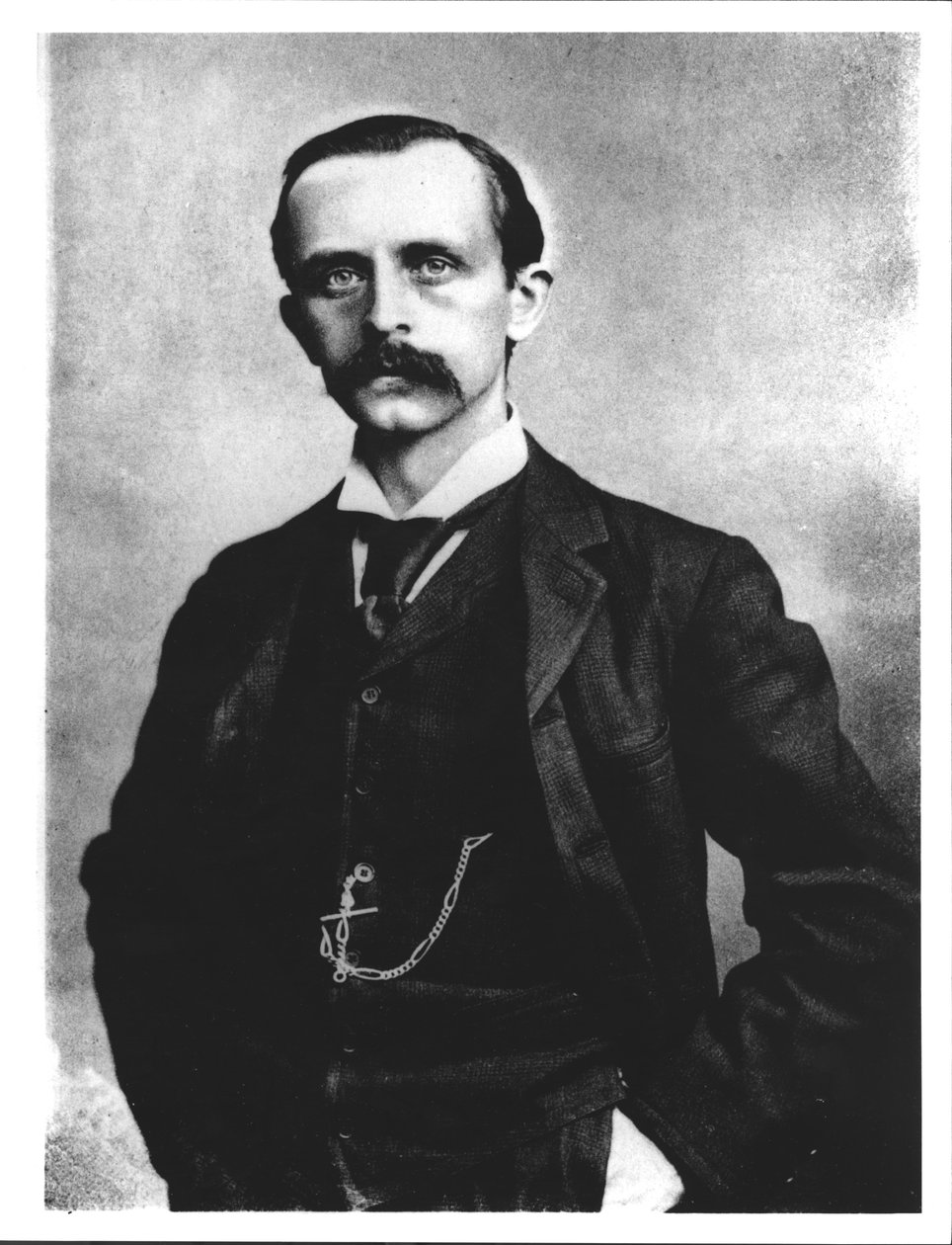 Sir James Matthew Barrie (1860-1937) door English Photographer