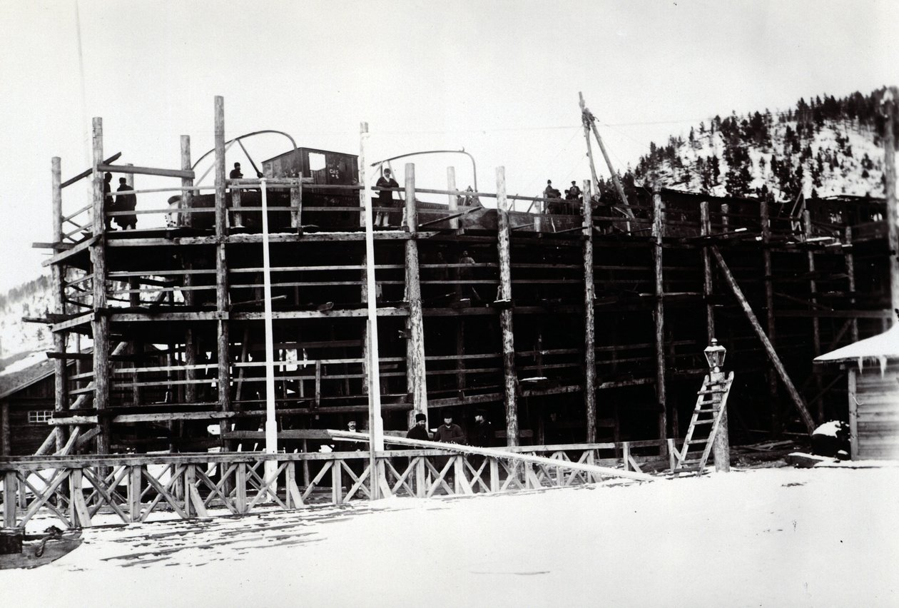 Yard no. 647, Baikal. De ijsbrekende treinveerboot Baikal tijdens reconstructie in Rusland door English Photographer