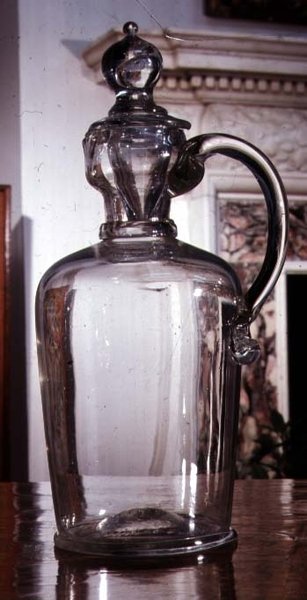 Decanter kan, Ravenscroft, ca. 1680 door English School